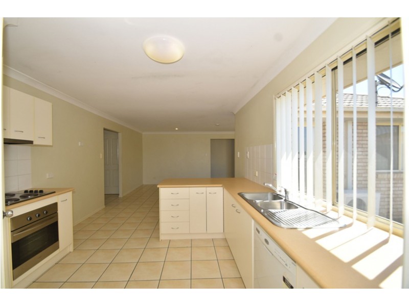 5 Cuttaburra Crescent, Glenvale QLD 4350