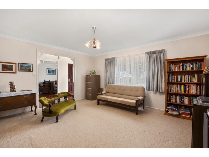 13-15 Chifley Court, Middle Ridge QLD 4350
