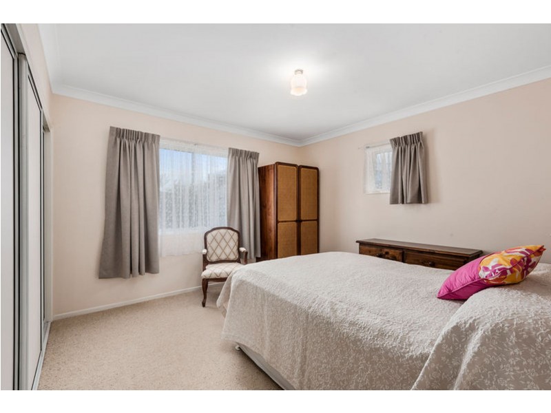13-15 Chifley Court, Middle Ridge QLD 4350
