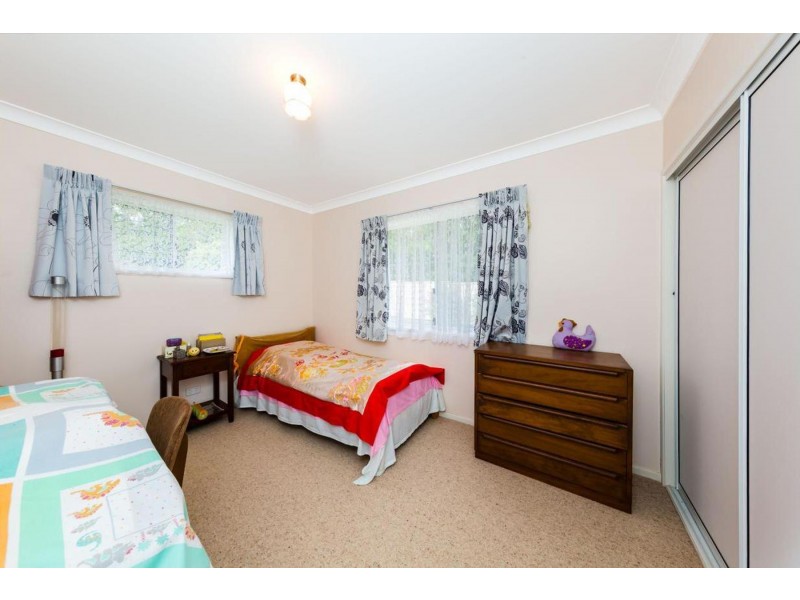 13-15 Chifley Court, Middle Ridge QLD 4350