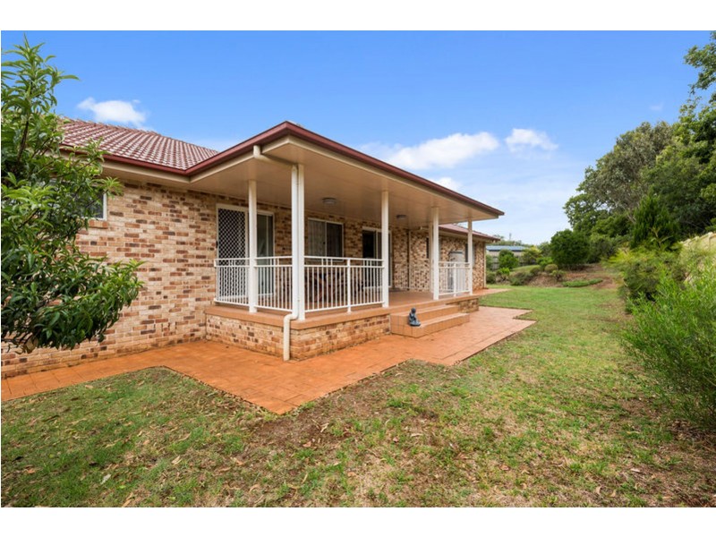 13-15 Chifley Court, Middle Ridge QLD 4350
