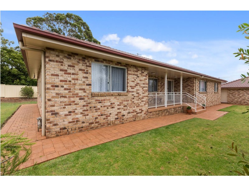 13-15 Chifley Court, Middle Ridge QLD 4350