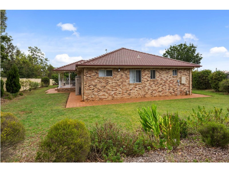 13-15 Chifley Court, Middle Ridge QLD 4350