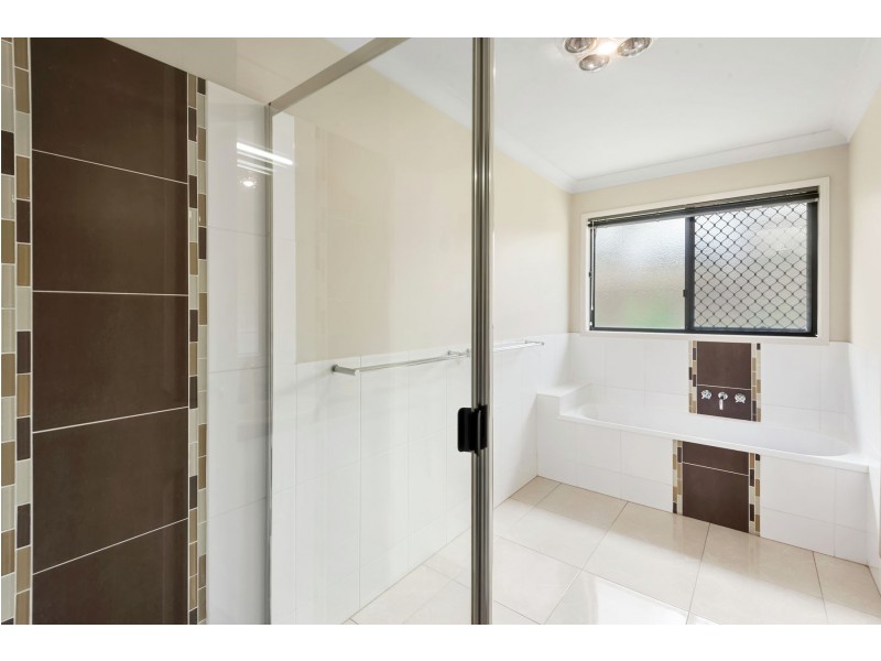 10 Karingal Court, Glenvale QLD 4350