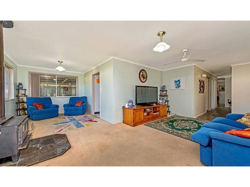 26 Cooke Street, Goombungee QLD 4354