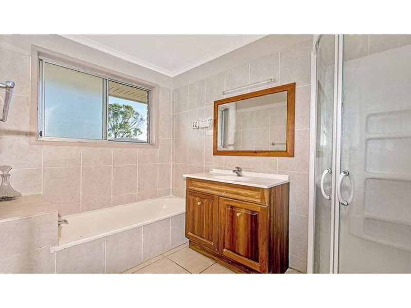 26 Cooke Street, Goombungee QLD 4354