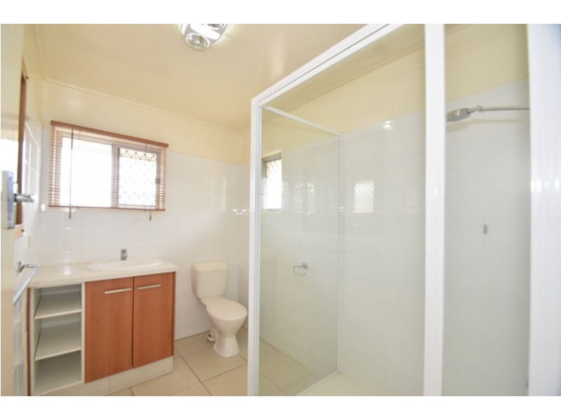 1/24 Wentworth Street, Centenary Heights QLD 4350