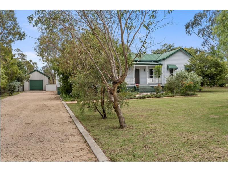 3 Kann Street, Goombungee QLD 4354
