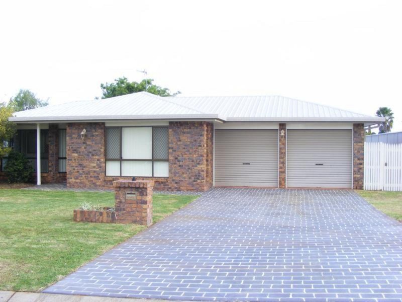 12 Heather Street, Kearneys Spring QLD 4350