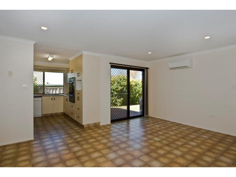 12 Heather Street, Kearneys Spring QLD 4350