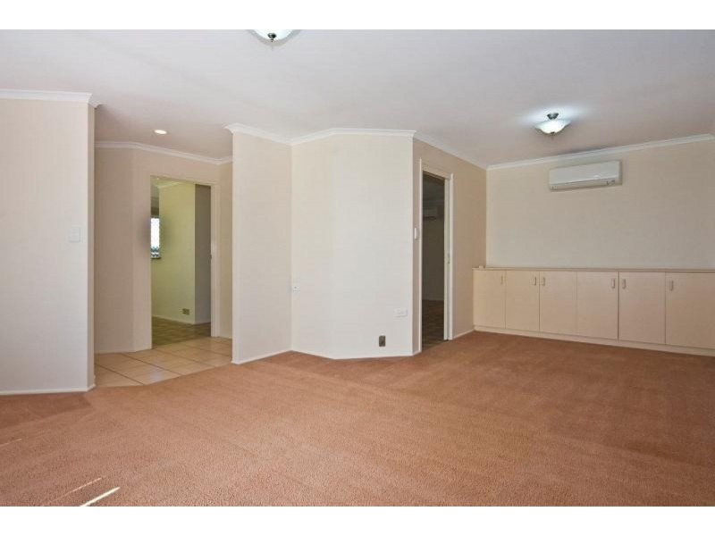 12 Heather Street, Kearneys Spring QLD 4350