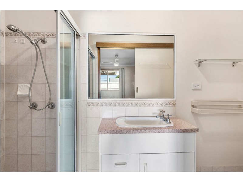 1/416 West Street, Kearneys Spring QLD 4350