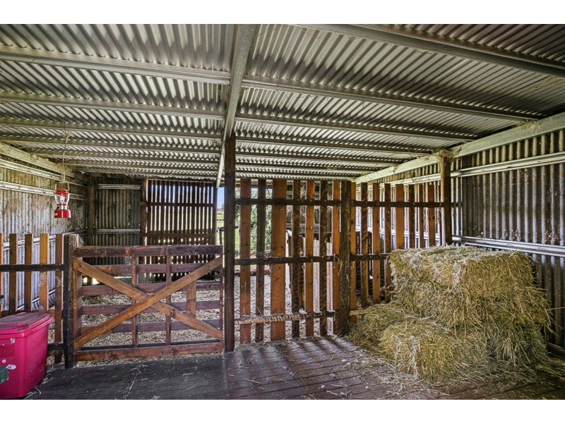 21 Colemans Road, Goombungee QLD 4354