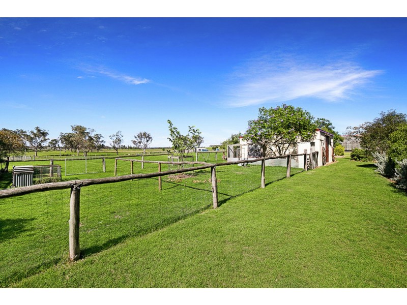 21 Colemans Road, Goombungee QLD 4354