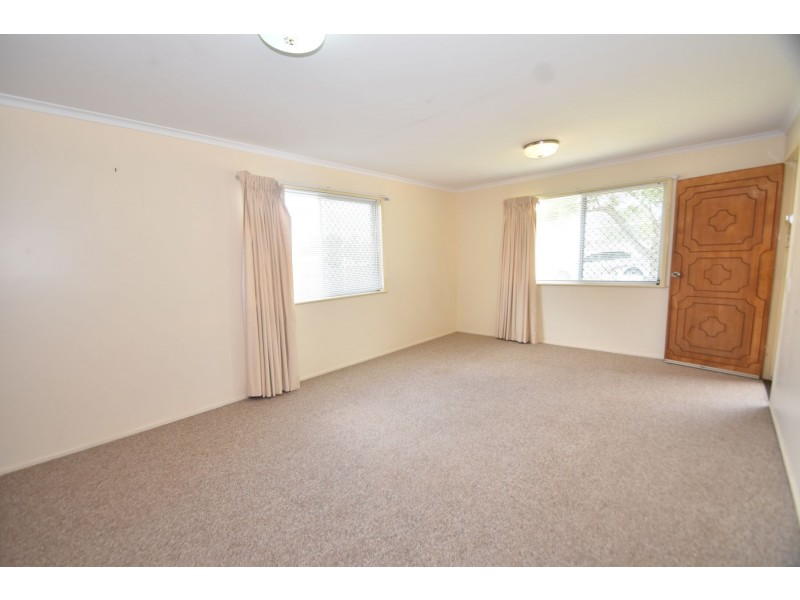 2/18a Ladner Street, Drayton QLD 4350