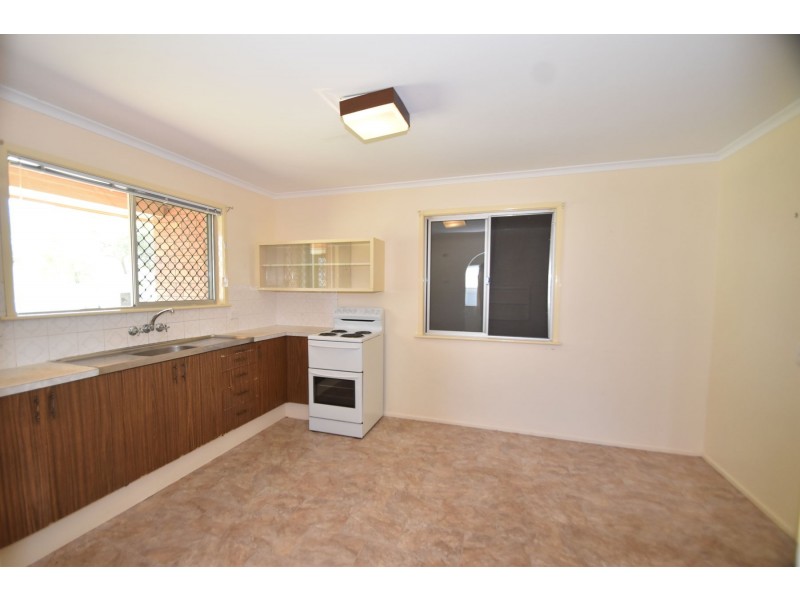 2/18a Ladner Street, Drayton QLD 4350