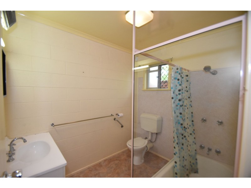 2/18a Ladner Street, Drayton QLD 4350