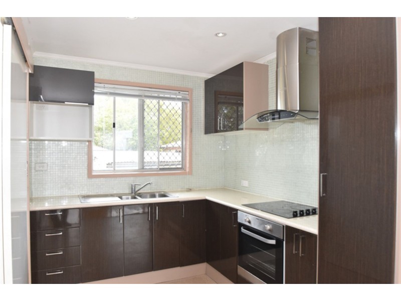 2/30 Wilma Street, Centenary Heights QLD 4350