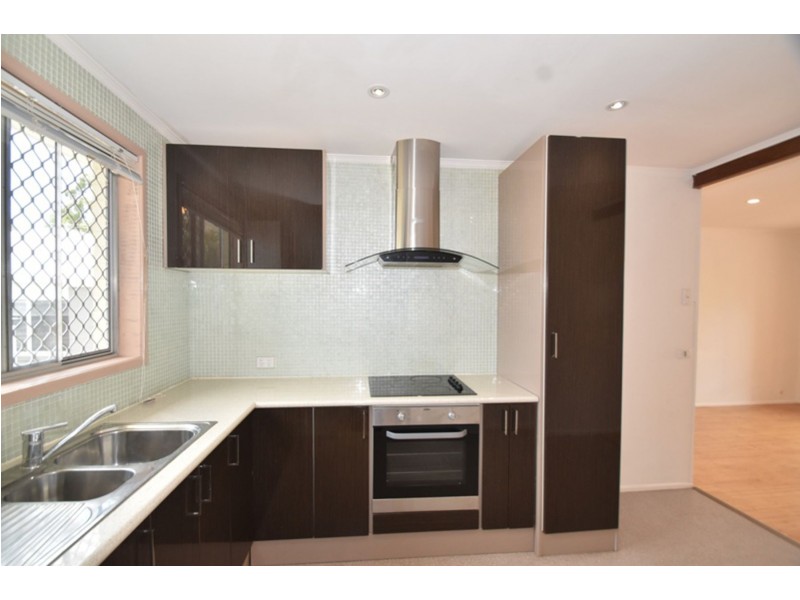 2/30 Wilma Street, Centenary Heights QLD 4350