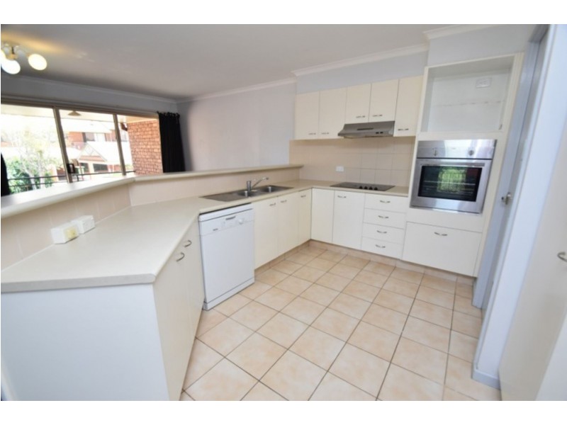 24/367 Margaret  Street, Newtown QLD 4350