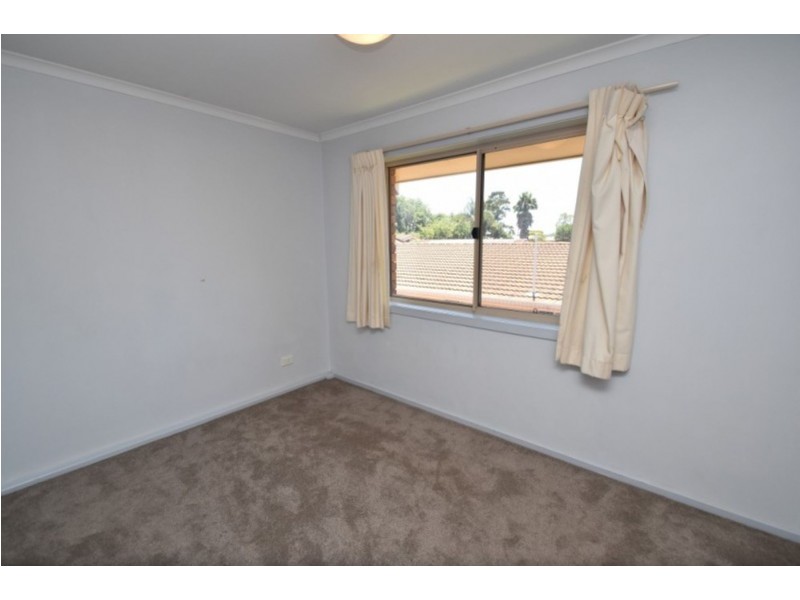 24/367 Margaret  Street, Newtown QLD 4350