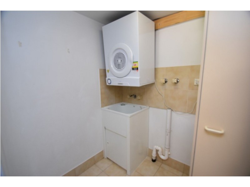 24/367 Margaret  Street, Newtown QLD 4350