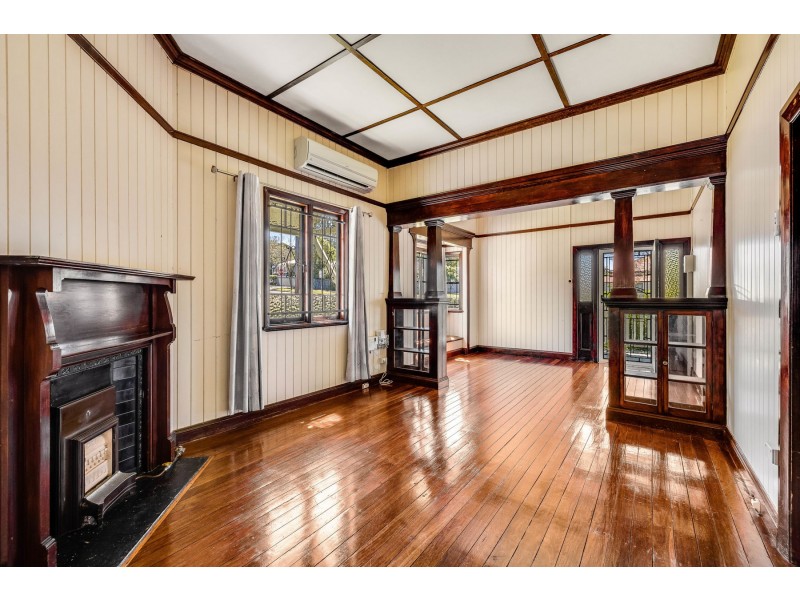 51 Mary Street, Mount Lofty QLD 4350