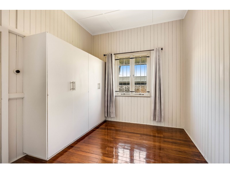 51 Mary Street, Mount Lofty QLD 4350