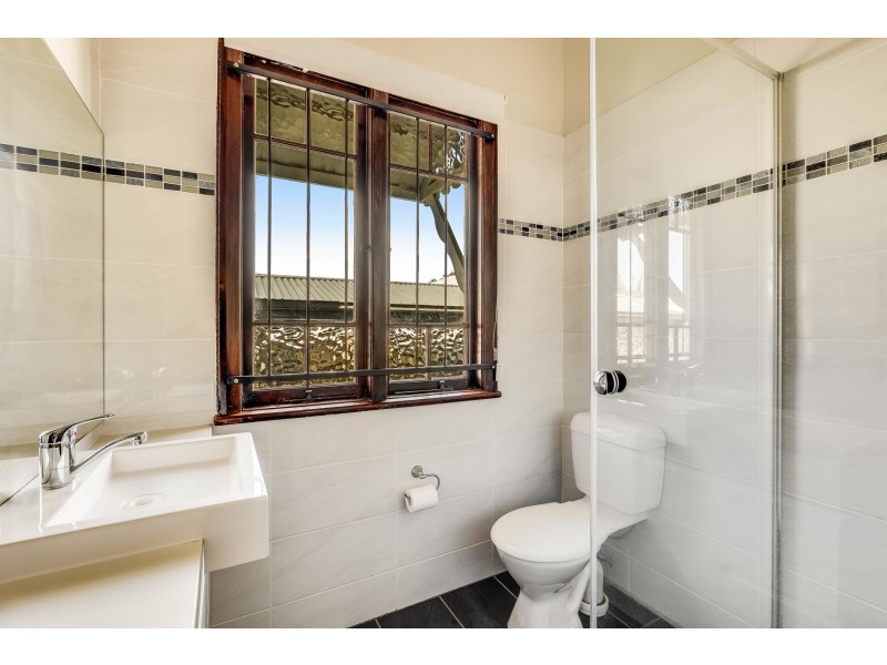 51 Mary Street, Mount Lofty QLD 4350