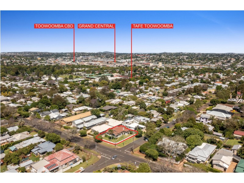 51 Mary Street, Mount Lofty QLD 4350