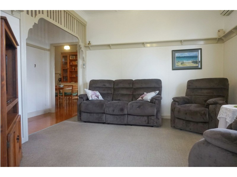 19 Weetwood Street, Newtown QLD 4350