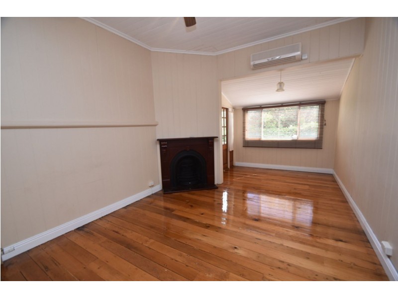 101 Bridge Street, Mount Lofty QLD 4350