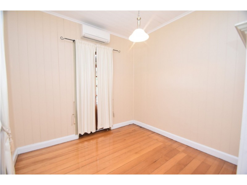 101 Bridge Street, Mount Lofty QLD 4350