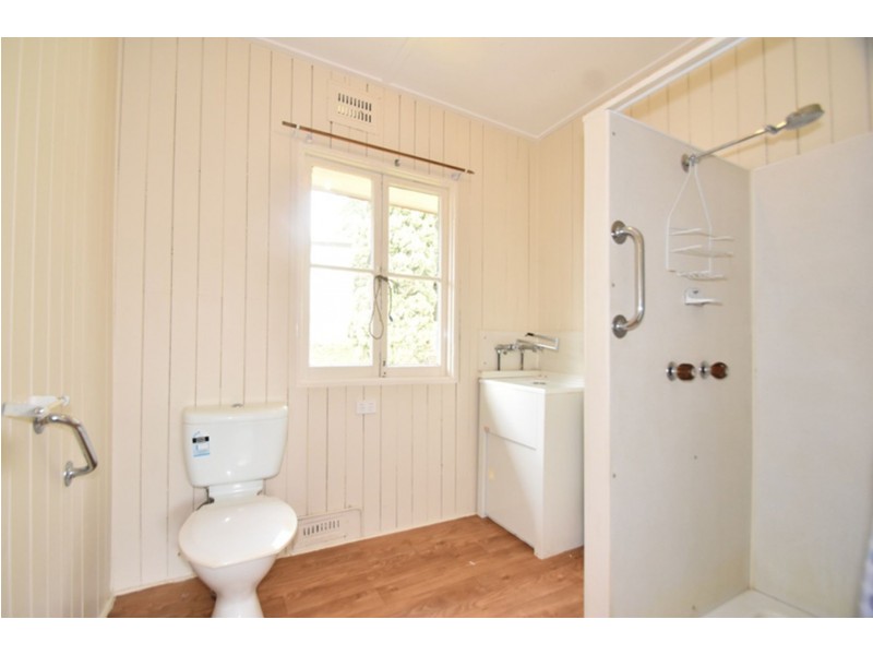 6/21 West Street, Newtown QLD 4350