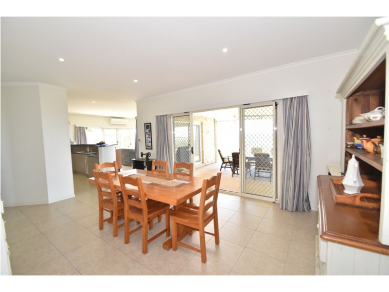 42 Panoramic Drive, Preston QLD 4352