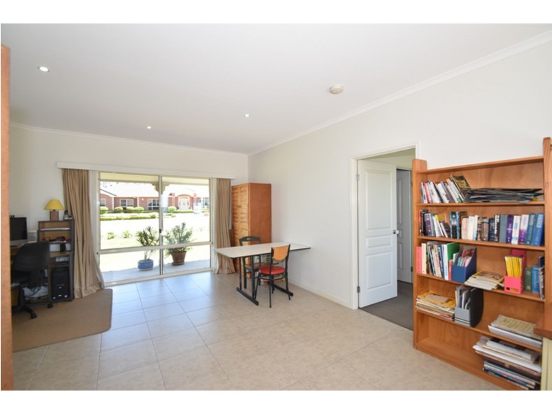 42 Panoramic Drive, Preston QLD 4352