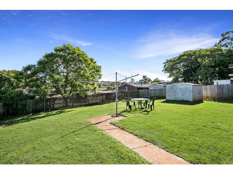 6 Miranda Drive, Wilsonton Heights QLD 4350