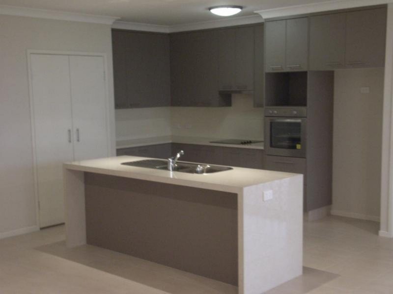 1 Prime Minister Drive, Middle Ridge QLD 4350