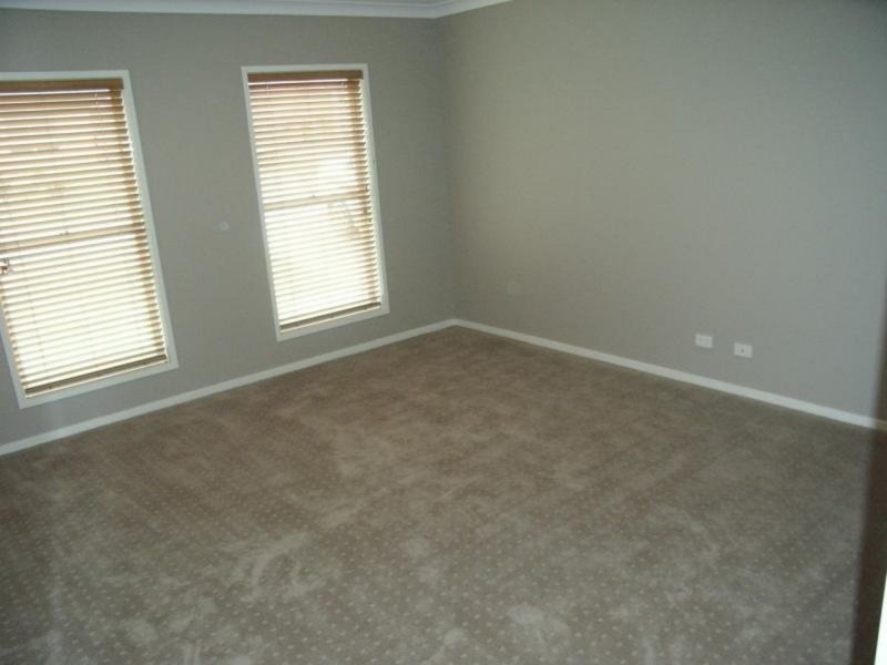 1 Prime Minister Drive, Middle Ridge QLD 4350