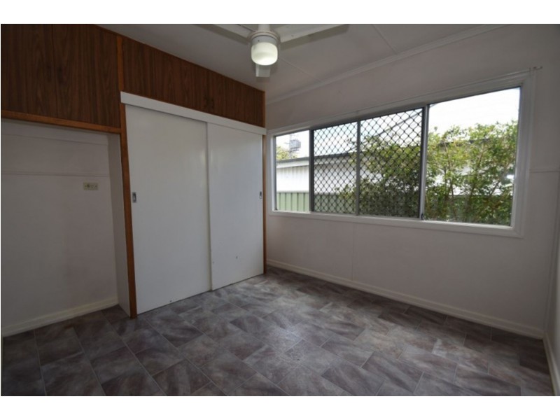 12 Butt Street, Harristown QLD 4350