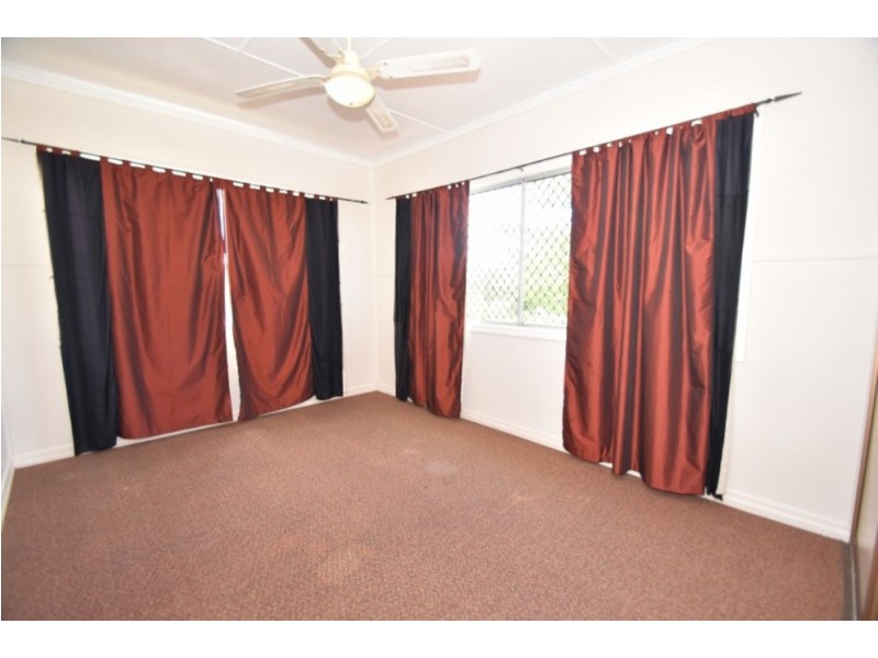 12 Butt Street, Harristown QLD 4350