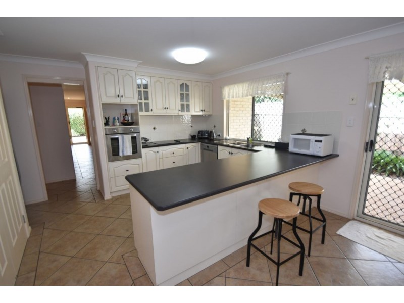 14b Barry Street, Mount Lofty QLD 4350