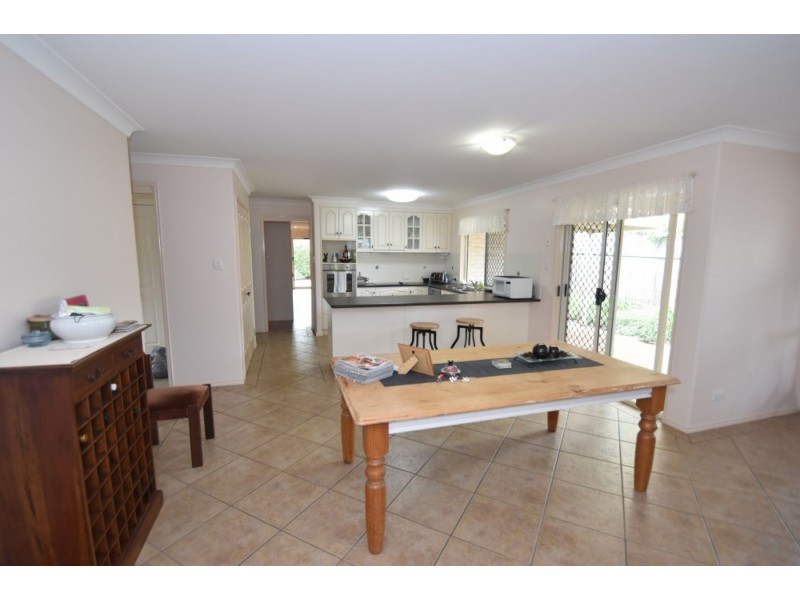 14b Barry Street, Mount Lofty QLD 4350