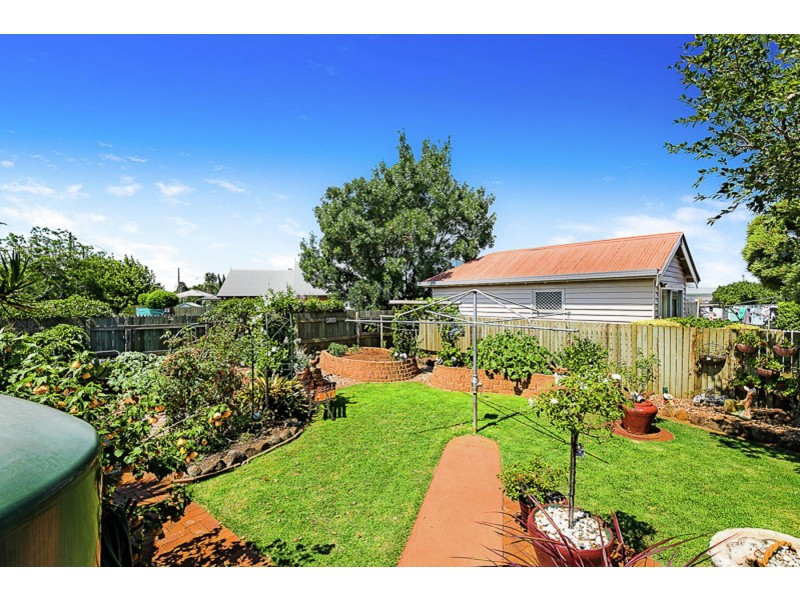 56 Drayton Road, Harristown QLD 4350