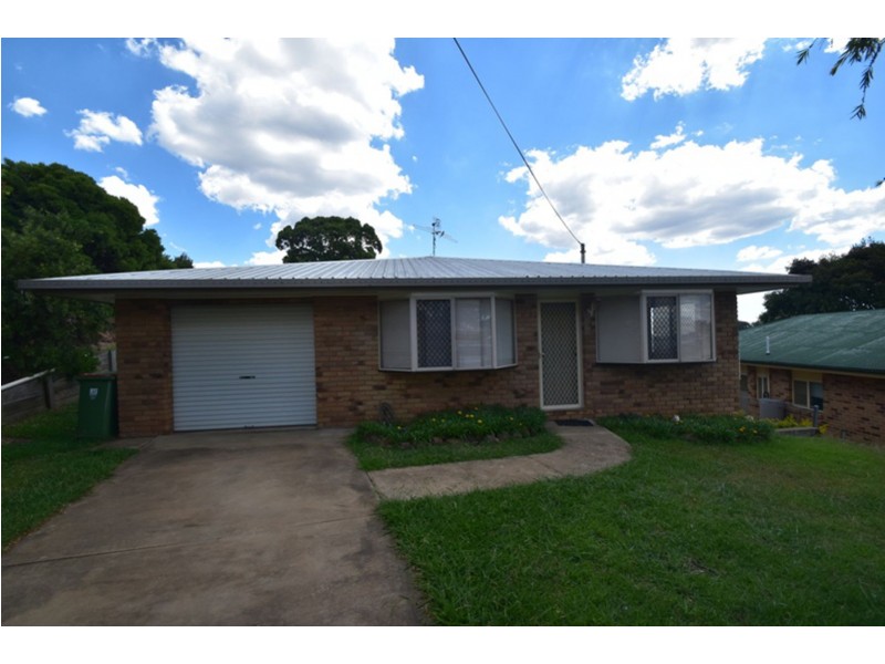 4 Nolan Court, Darling Heights QLD 4350