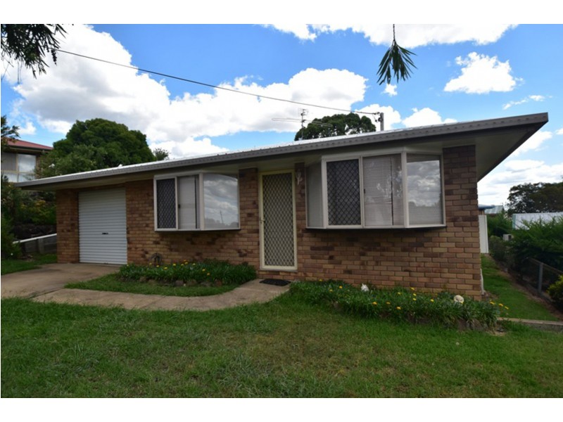 4 Nolan Court, Darling Heights QLD 4350