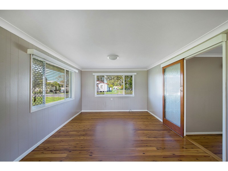 8 West Street, Oakey QLD 4401