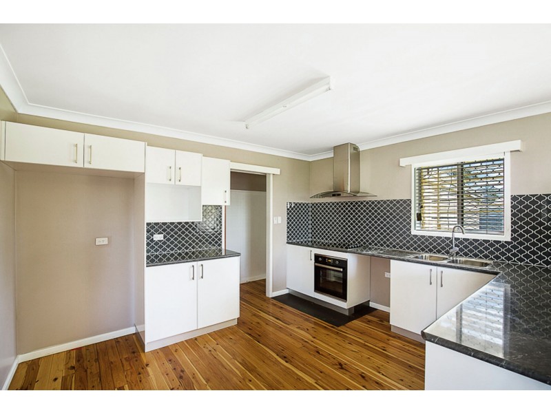 8 West Street, Oakey QLD 4401