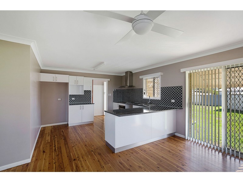 8 West Street, Oakey QLD 4401