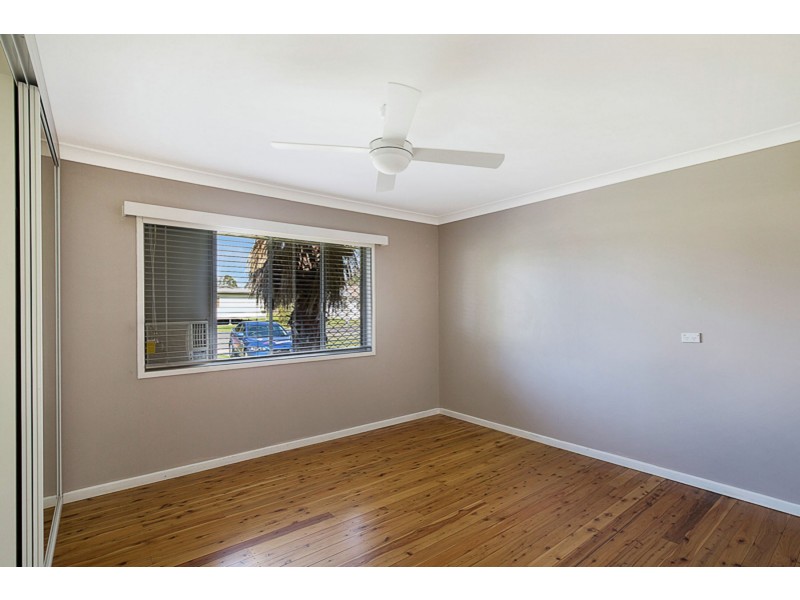 8 West Street, Oakey QLD 4401